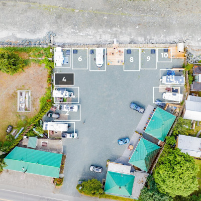 Highlight on Space 4 in a 12-space RV parking layout.